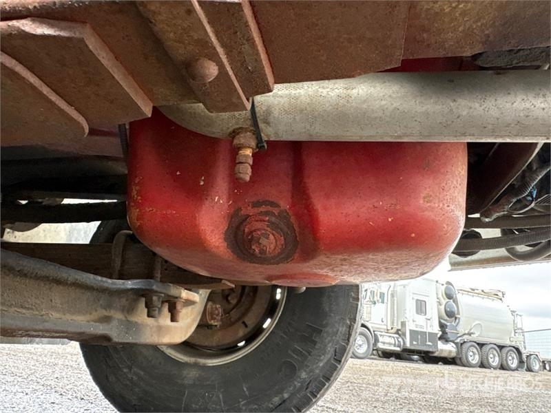 International Paystar 5600i 8x6 Coil Tubing Reel Truck Vehicule de recuperare