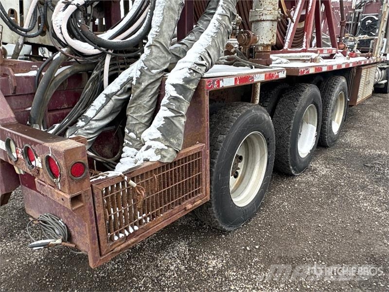 International Paystar 5600i 8x6 Coil Tubing Reel Truck Vehicule de recuperare
