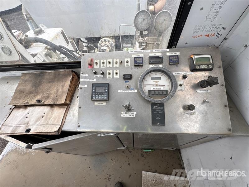 International Paystar 5900I 8x6 Nitrogen Truck Специальные грузовики