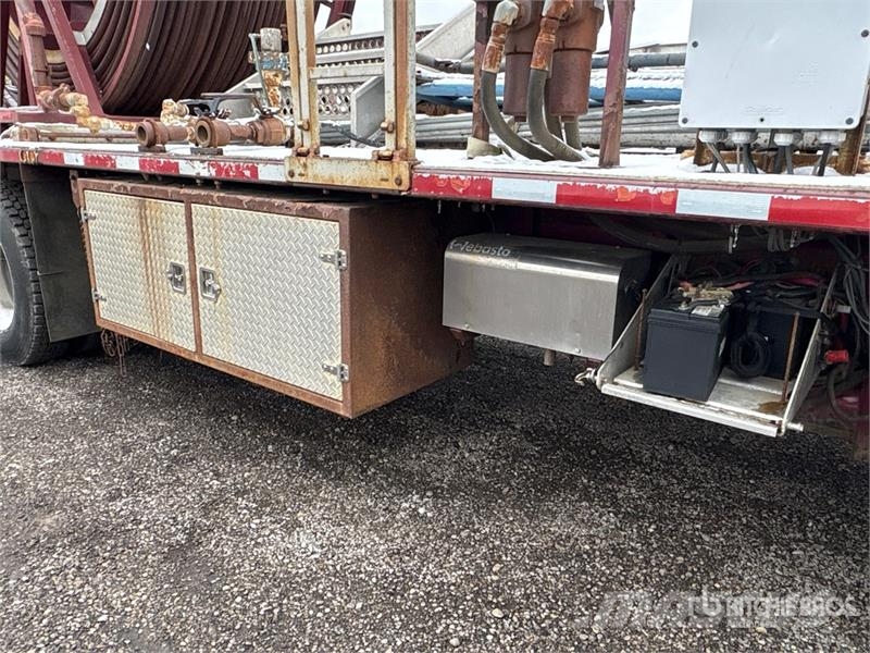 International Paystar 5600i 8x6 Coil Tubing Reel Truck Vehicule de recuperare