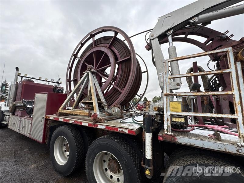 International Paystar 5600i 8x6 Coil Tubing Reel Truck Vehicule de recuperare