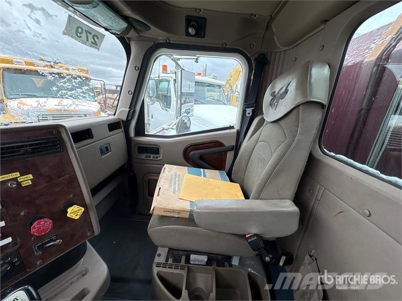 International Paystar 5600i 8x6 Coil Tubing Reel Truck Vehicule de recuperare