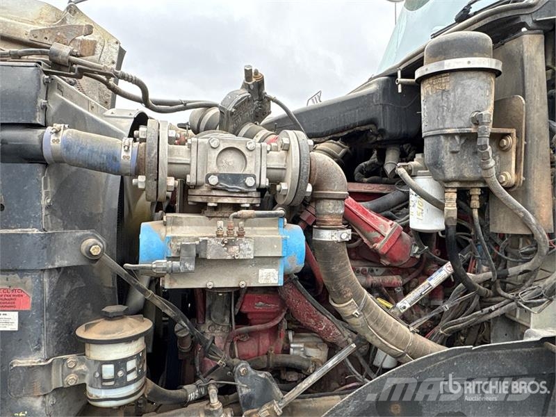 International Paystar 5600i 8x6 Sleeper Nitrogen Truck Специальные грузовики