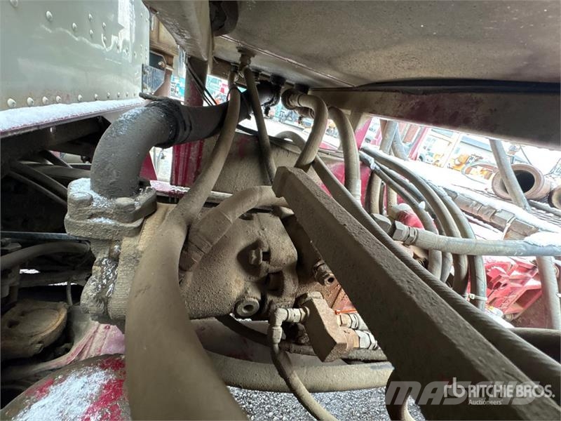 International Paystar 5600i 8x6 Coil Tubing Reel Truck Vehicule de recuperare