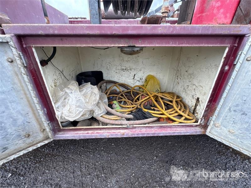 International Paystar 5600i 8x6 Coil Tubing Reel Truck Vehicule de recuperare