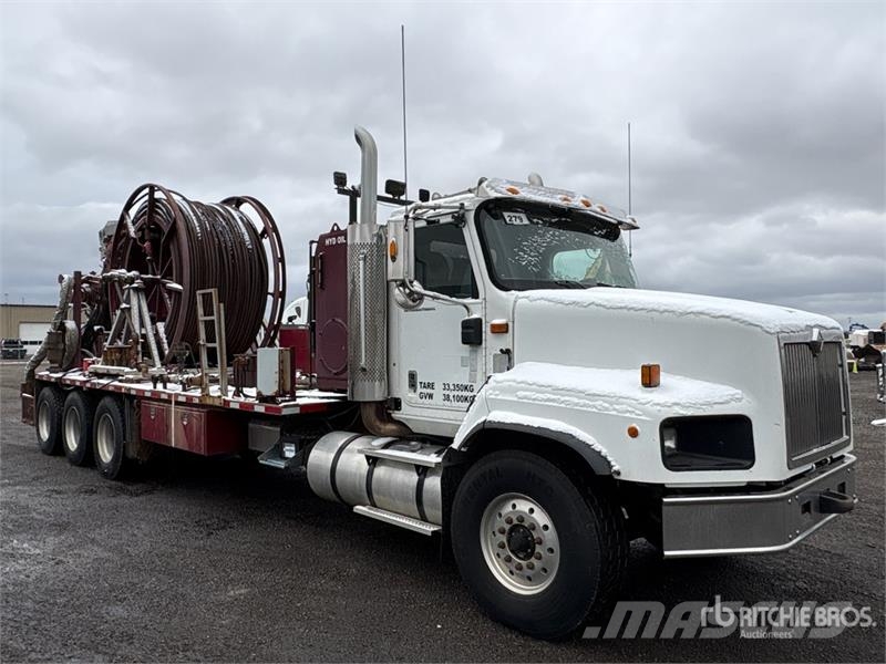International Paystar 5600i 8x6 Coil Tubing Reel Truck Vehicule de recuperare