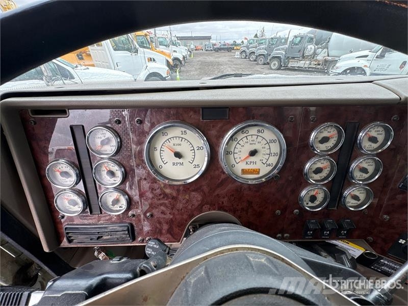 International Paystar 5600i 8x6 Coil Tubing Reel Truck Vehicule de recuperare
