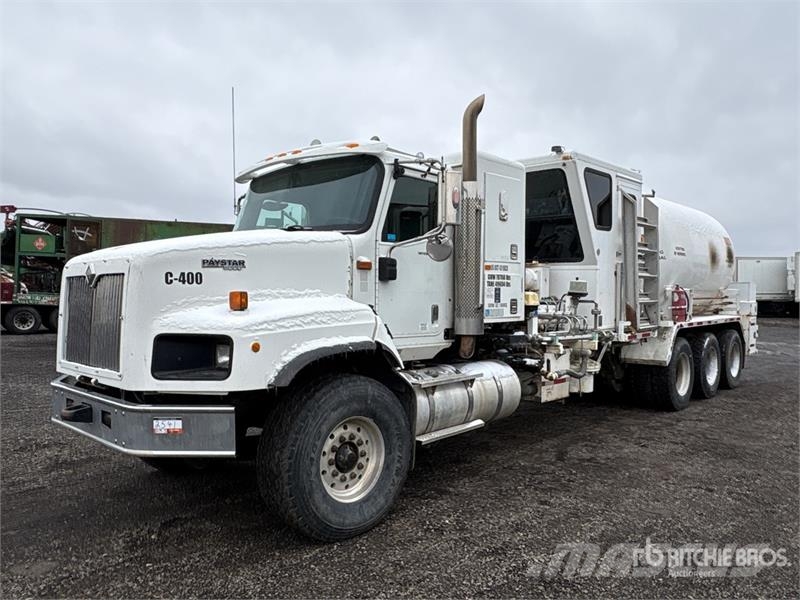 International Paystar 5600i 8x6 Sleeper Nitrogen Truck Специальные грузовики
