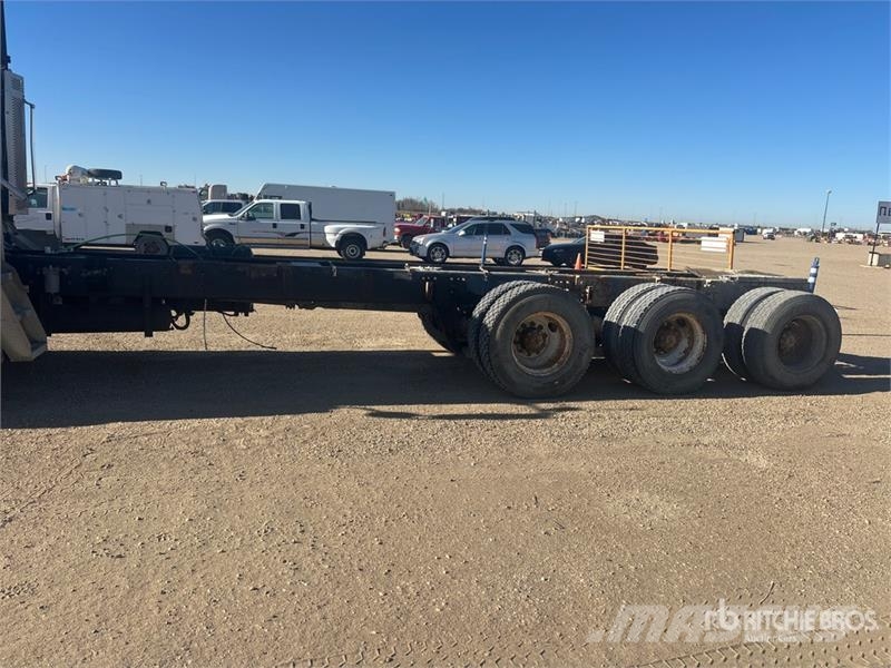 International PayStar 5600i 8x6 Cab and Chassis Kabine i unutrašnjost