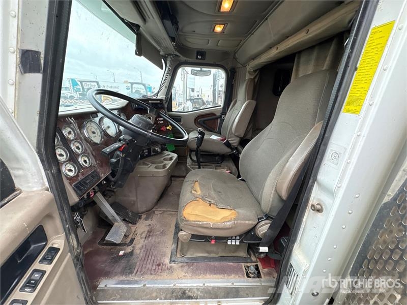 International Paystar 5600i 8x6 Sleeper Nitrogen Truck Специальные грузовики