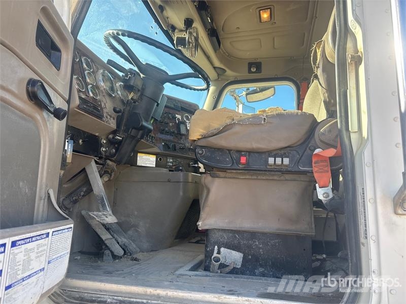 International PayStar 5600i 8x6 Cab and Chassis Kabine i unutrašnjost