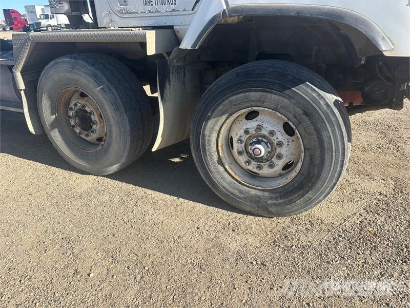 International PayStar 5600i 8x6 Cab and Chassis Kabine i unutrašnjost