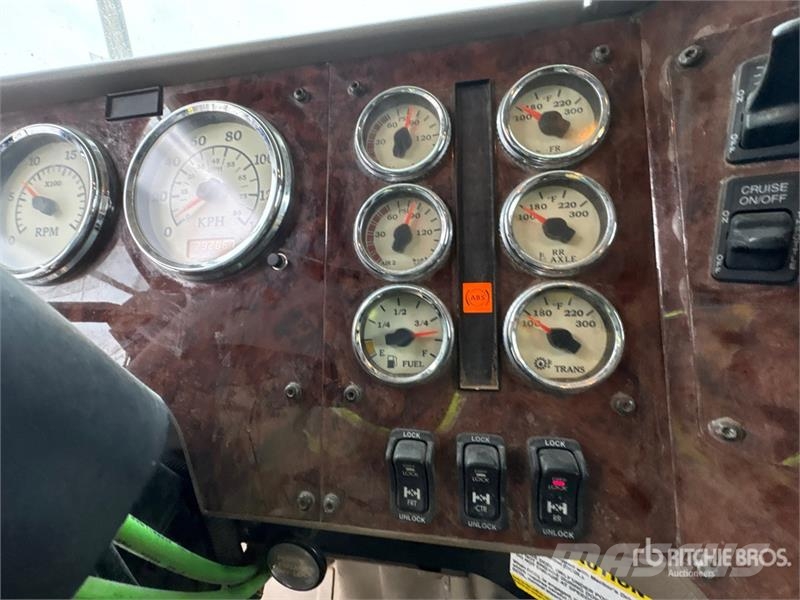 International Paystar 5600i 8x6 Sleeper Nitrogen Truck Специальные грузовики