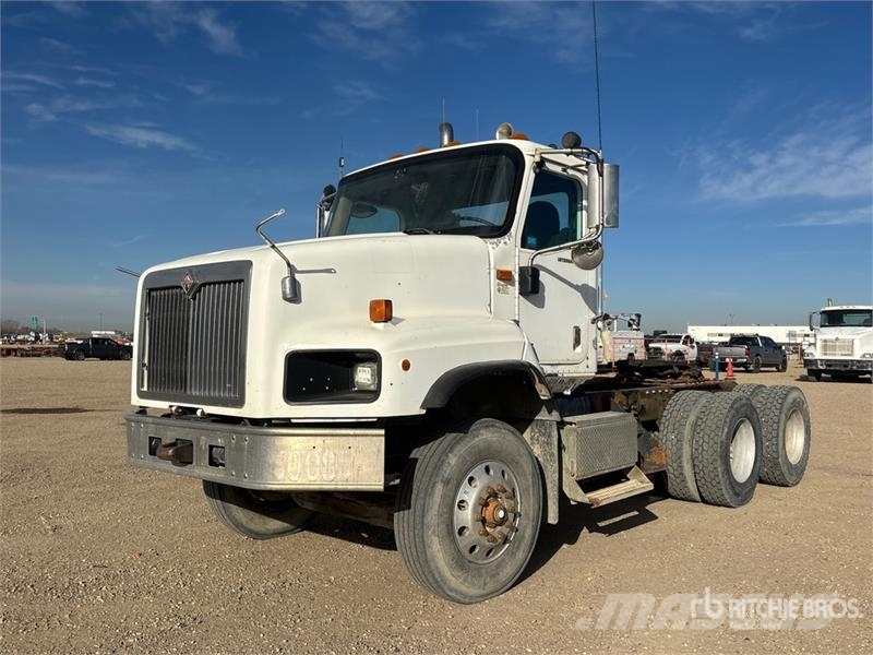 International PayStar 5600i 6x4 T/A Day Cab Truck Tractor Naudoti vilkikai