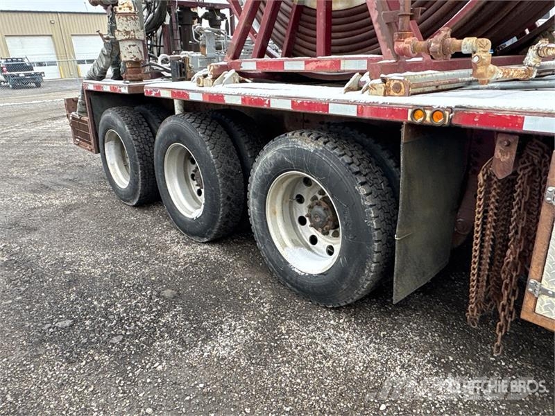 International Paystar 5600i 8x6 Coil Tubing Reel Truck Vehicule de recuperare
