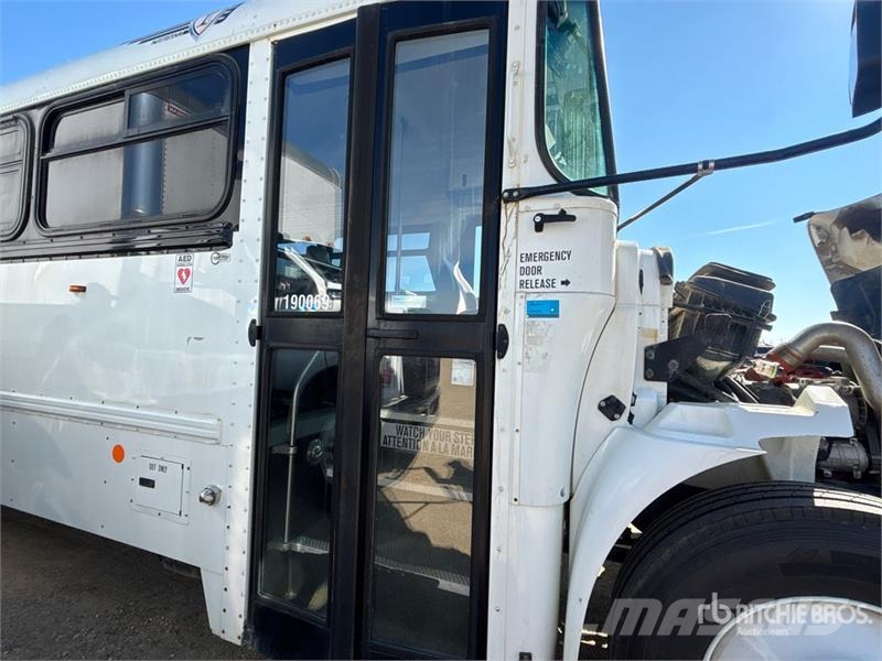 International PC105 4x2 44-Seat School Bus Mikroautobusi