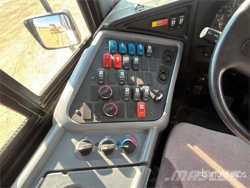 International PC105 4x2 44-Seat School Bus Mikroautobusi