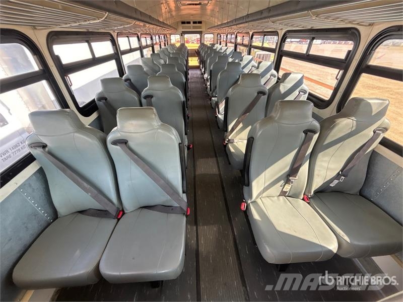 International PC105 4x2 44-Seat School Bus Mikroautobusi