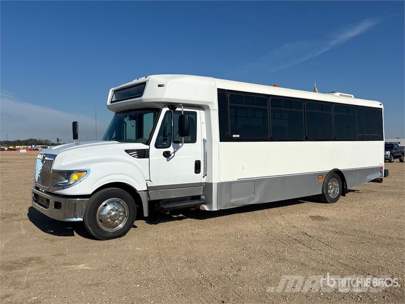 International PC805 4x2 29-Seat Transit Bus Mikroautobusi