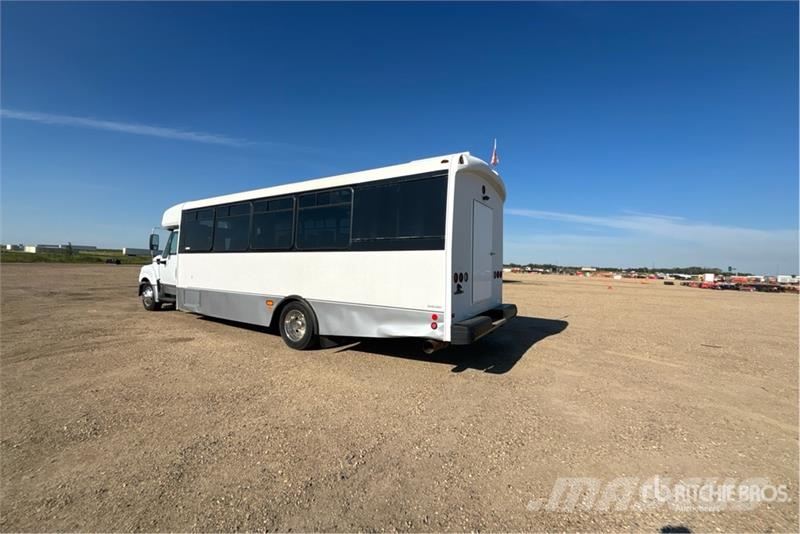 International PC805 4x2 29-Seat Transit Bus Mikroautobusi