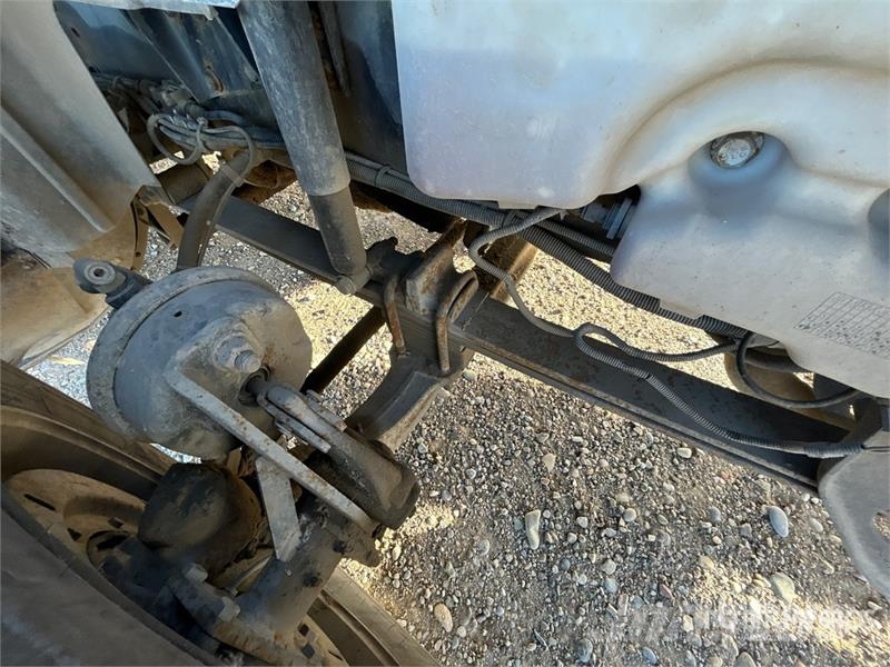 International ProStar 6x4 T/A Day Cab Truck Tractor (Inoperable) وحدات الجر