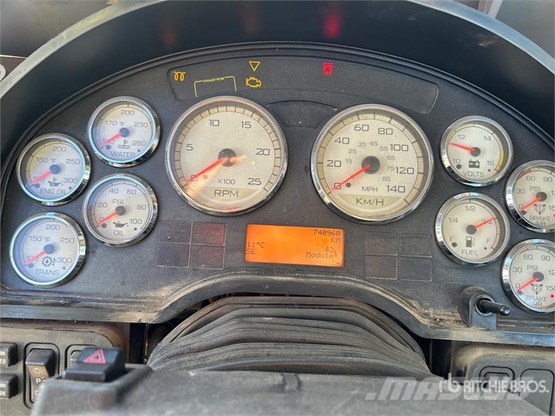 International ProStar 6x4 T/A Day Cab Truck Tractor (Inoperable) وحدات الجر