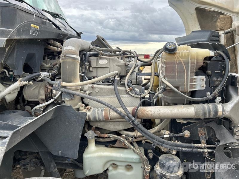 International ProStar + 6x4 T/A Day Cab Truck Tractor Vilcēji