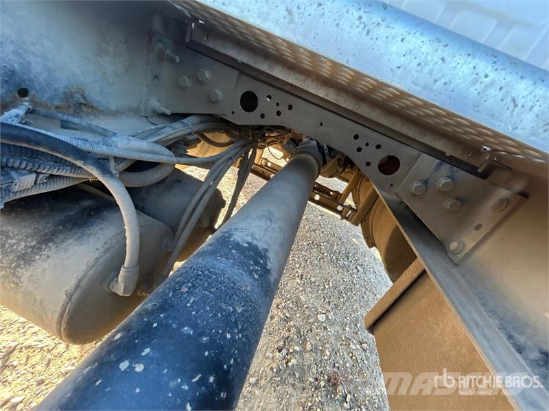 International ProStar 6x4 T/A Day Cab Truck Tractor (Inoperable) وحدات الجر