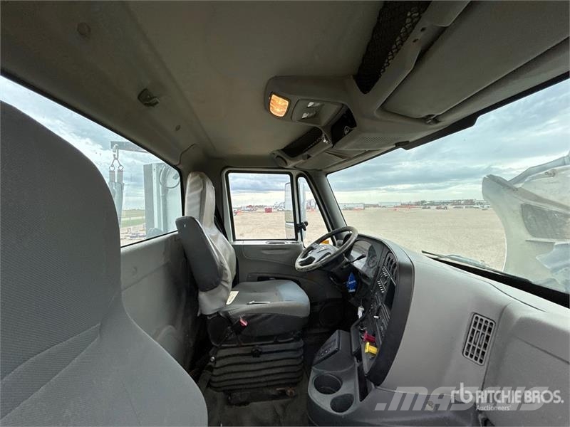 International ProStar + 6x4 T/A Day Cab Truck Tractor Vilcēji