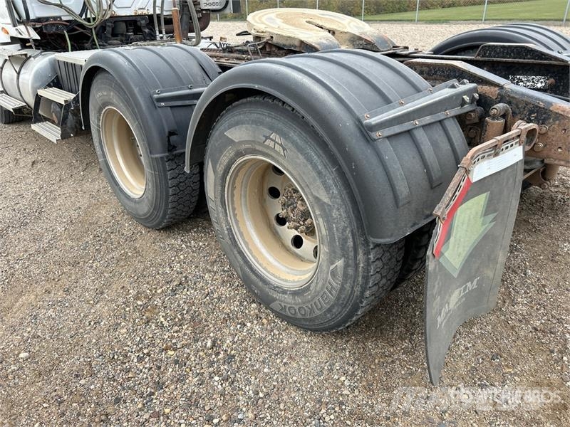 International ProStar + 6x4 T/A Day Cab Truck Tractor Vilcēji