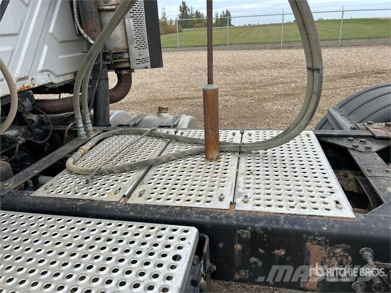 International ProStar + 6x4 T/A Day Cab Truck Tractor Vilcēji