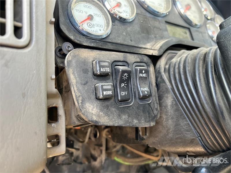 International ProStar 6x4 T/A Day Cab Truck Tractor (Inoperable) وحدات الجر