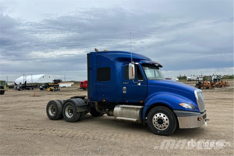 International ProStar+ 122 6x4 T/A Sleeper Truck Tractor Vilcēji