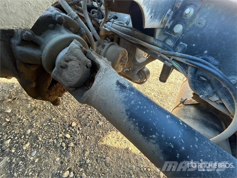 International ProStar 6x4 T/A Day Cab Truck Tractor (Inoperable) وحدات الجر