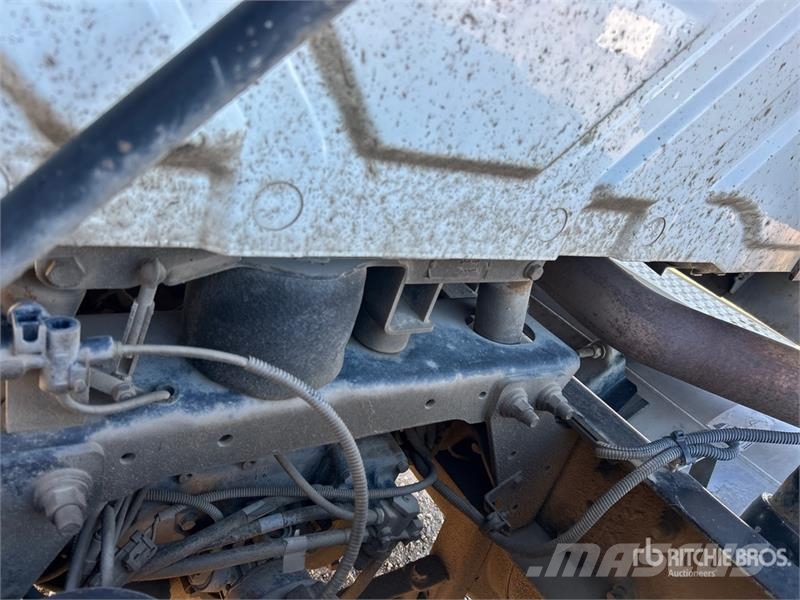 International ProStar 6x4 T/A Day Cab Truck Tractor (Inoperable) وحدات الجر