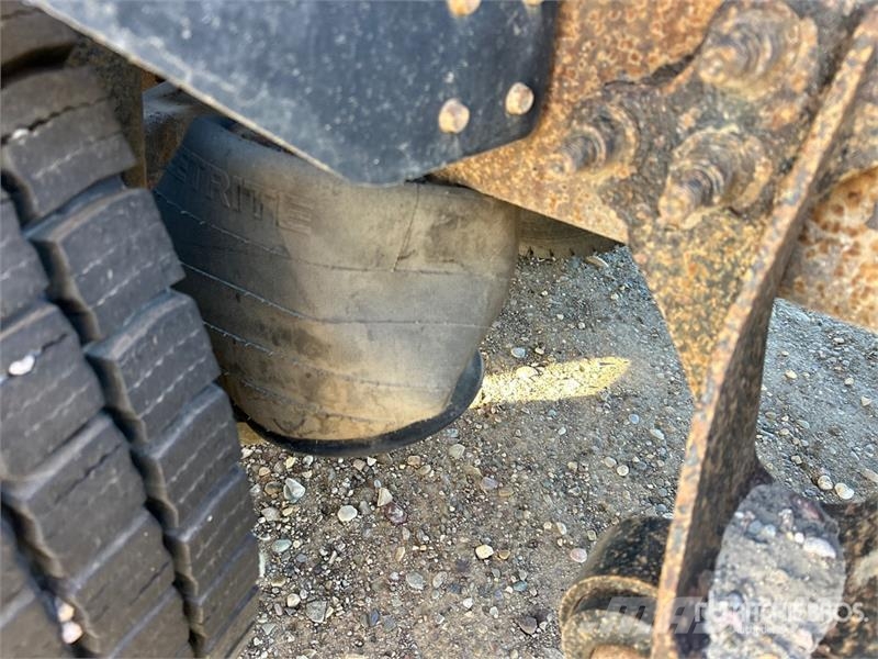 International ProStar 6x4 T/A Day Cab Truck Tractor (Inoperable) وحدات الجر