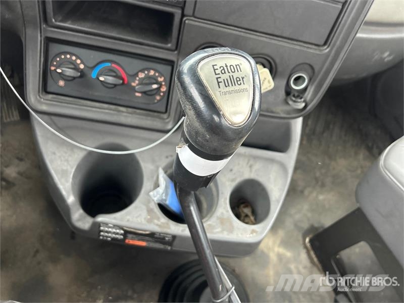 International Prostar 6x4 Chemical Truck Otros camiones