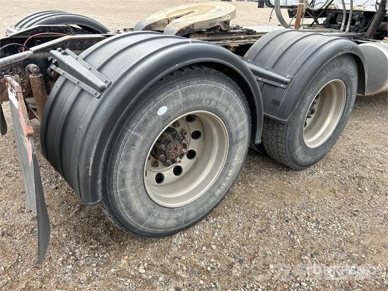 International ProStar + 6x4 T/A Day Cab Truck Tractor Vilcēji