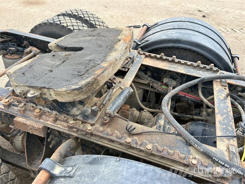International ProStar+ 122 6x4 T/A Sleeper Truck Tractor Vilcēji