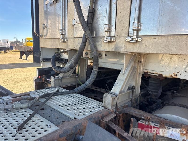 International Prostar+ 122 6x4 T/A Sleeper Truck Tractor Τράκτορες