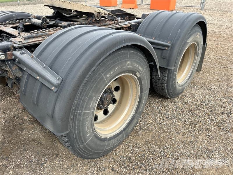 International ProStar + 6x4 T/A Day Cab Truck Tractor Vilcēji