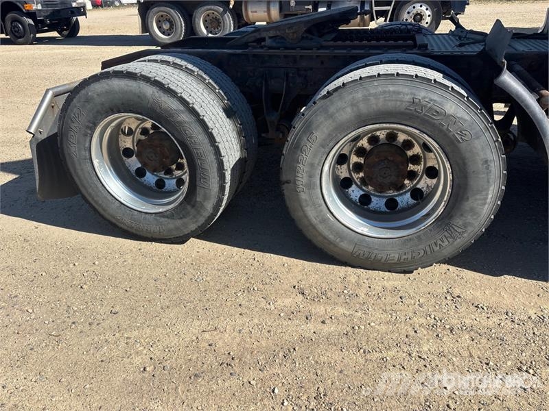 International Prostar+ 122 6x4 T/A Sleeper Truck Tractor Τράκτορες