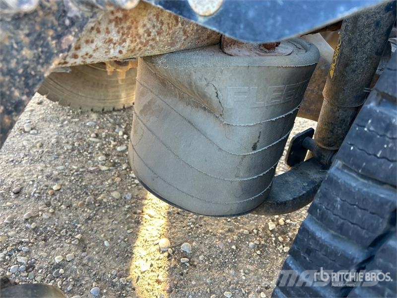 International ProStar 6x4 T/A Day Cab Truck Tractor (Inoperable) وحدات الجر