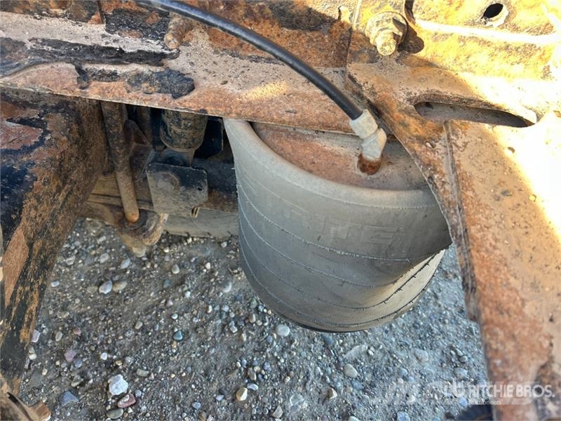 International ProStar 6x4 T/A Day Cab Truck Tractor (Inoperable) وحدات الجر