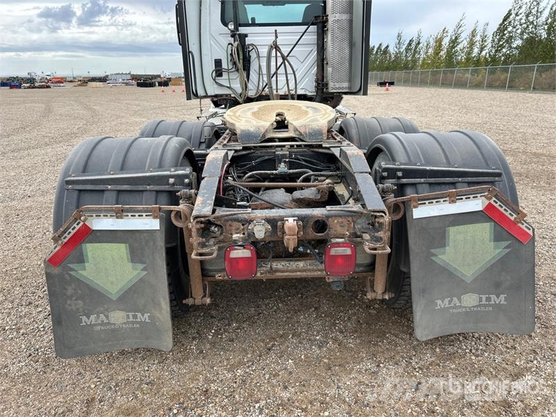 International ProStar + 6x4 T/A Day Cab Truck Tractor Vilcēji
