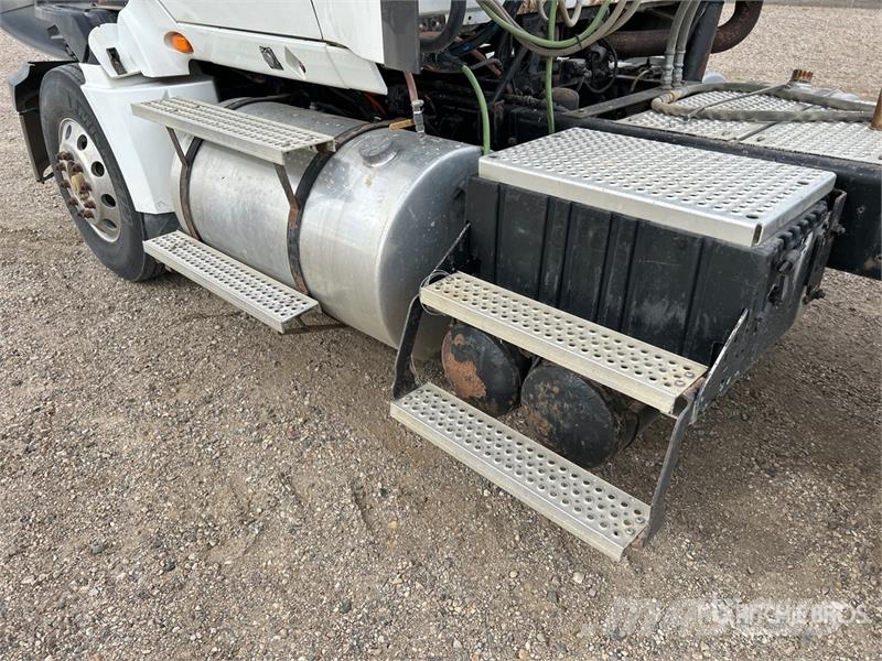 International ProStar + 6x4 T/A Day Cab Truck Tractor Vilcēji