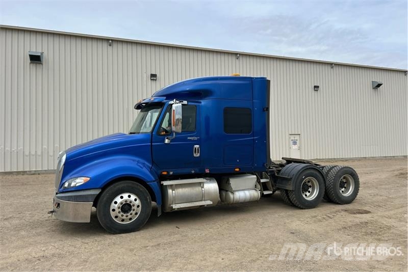 International ProStar+ 122 6x4 T/A Sleeper Truck Tractor Vilcēji