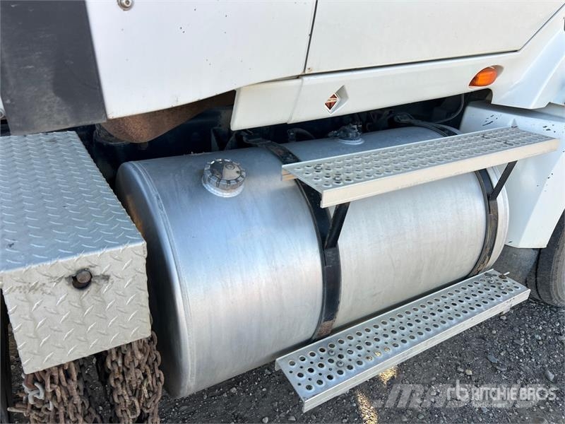 International ProStar 6x4 T/A Day Cab Truck Tractor (Inoperable) وحدات الجر