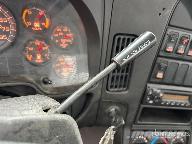 International Prostar 6x4 Chemical Truck Otros camiones