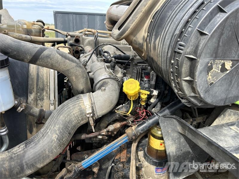 International ProStar+ 122 6x4 T/A Sleeper Truck Tractor Vilcēji